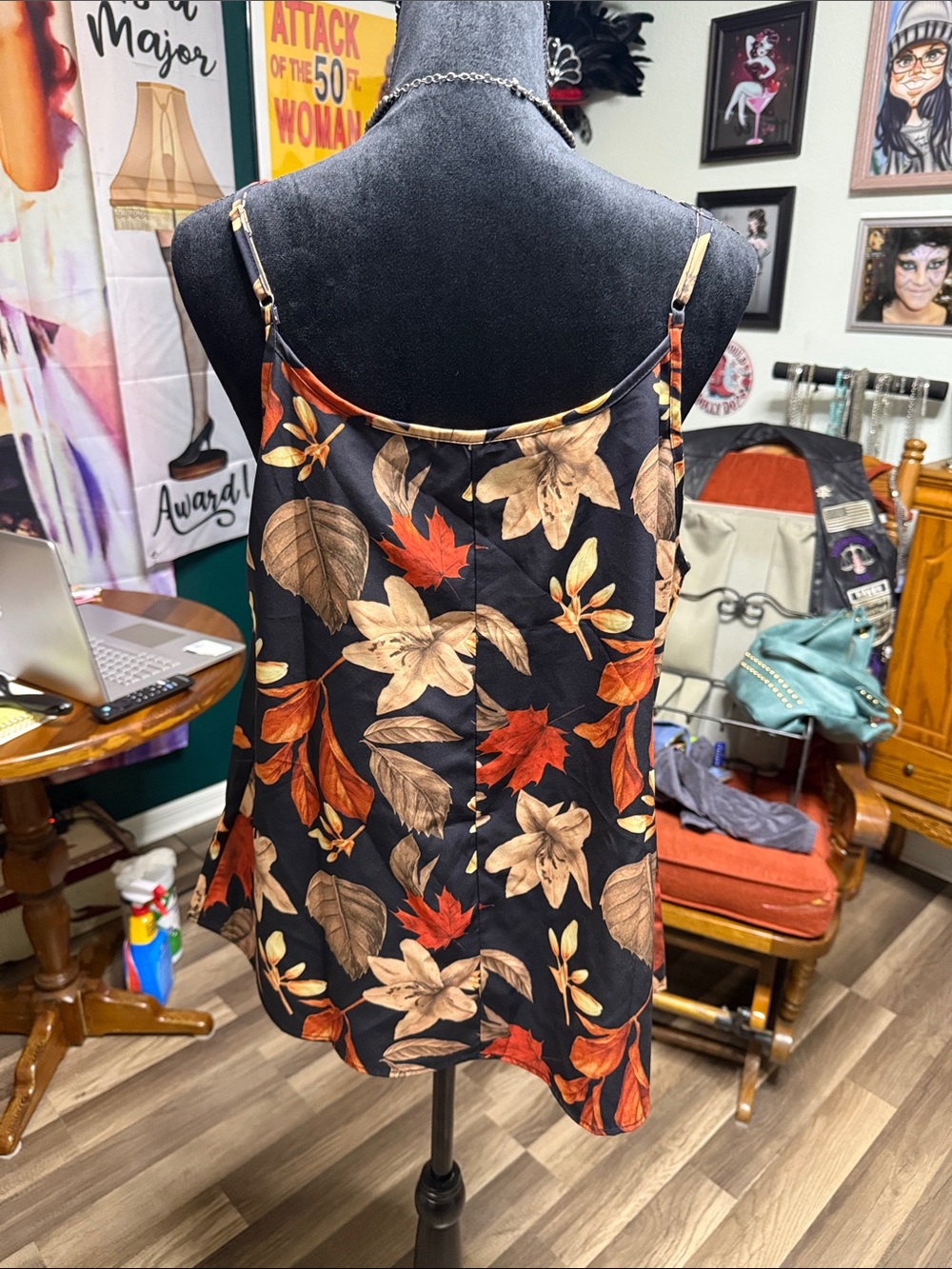 Forever 21 Black Floral & Autumn Leaf Satin Cami - Picture 4 of 6